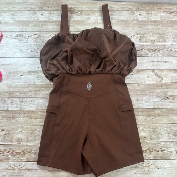 FREE PEOPLE Movement Women's Bubble Trouble Bodysuit Black Walnut Size XS NWOT! - Picture 6 of 9